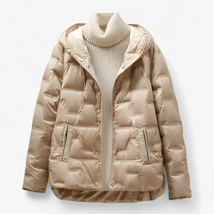 Women’s Hooded Insulated Jacket – Relaxed Winter Silhouette with Quilted Design for Everyday Wear