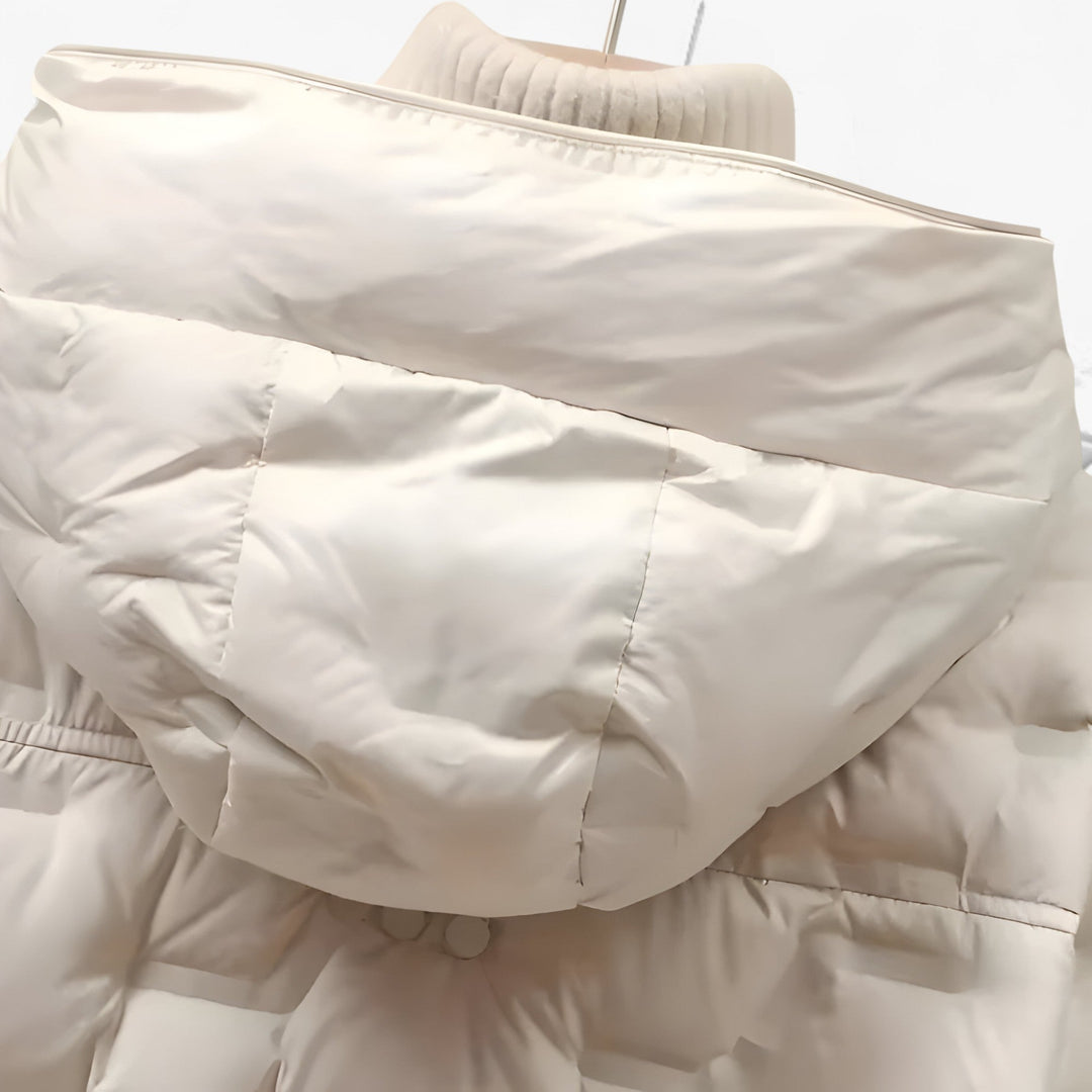 Women’s Hooded Insulated Jacket – Relaxed Winter Silhouette with Quilted Design for Everyday Wear